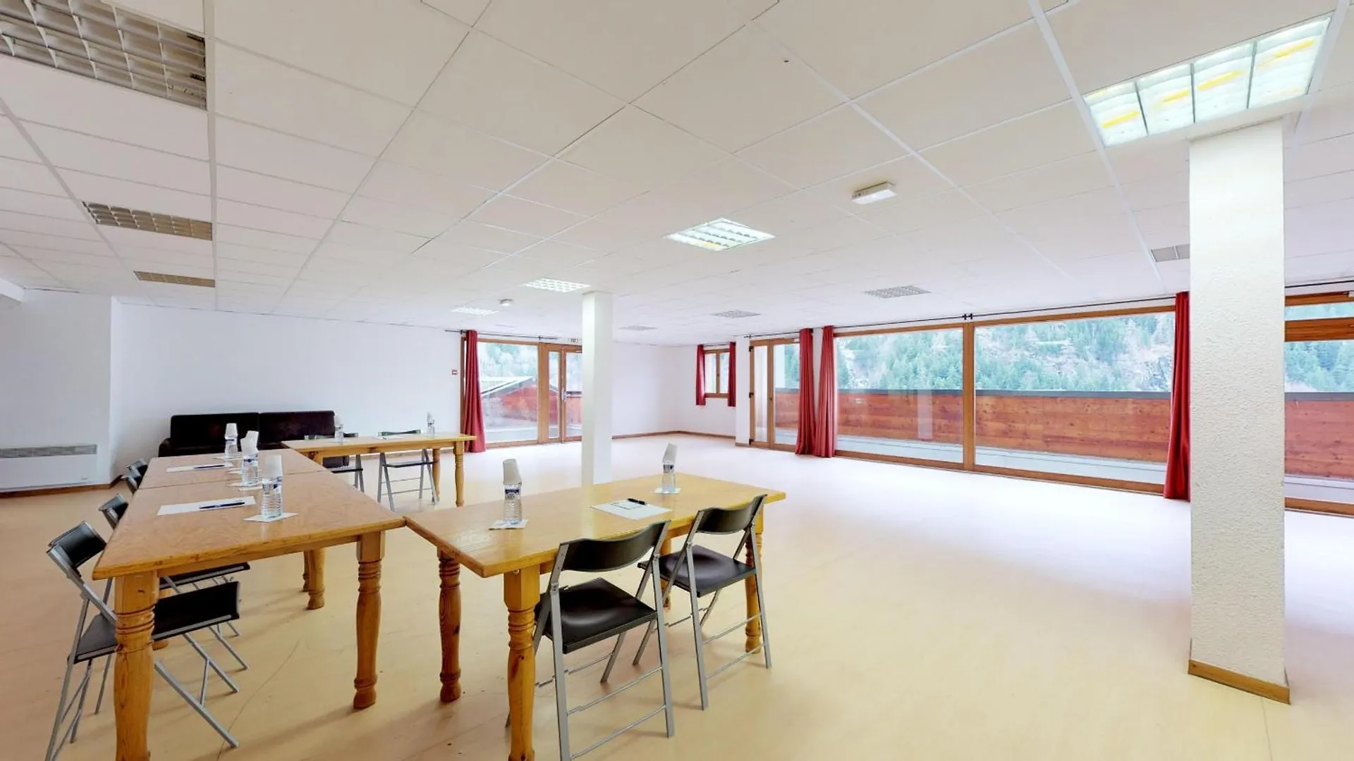 Apartment Hameau 1 002 - Spa & Piscine Appartement 6 Pers Orelle