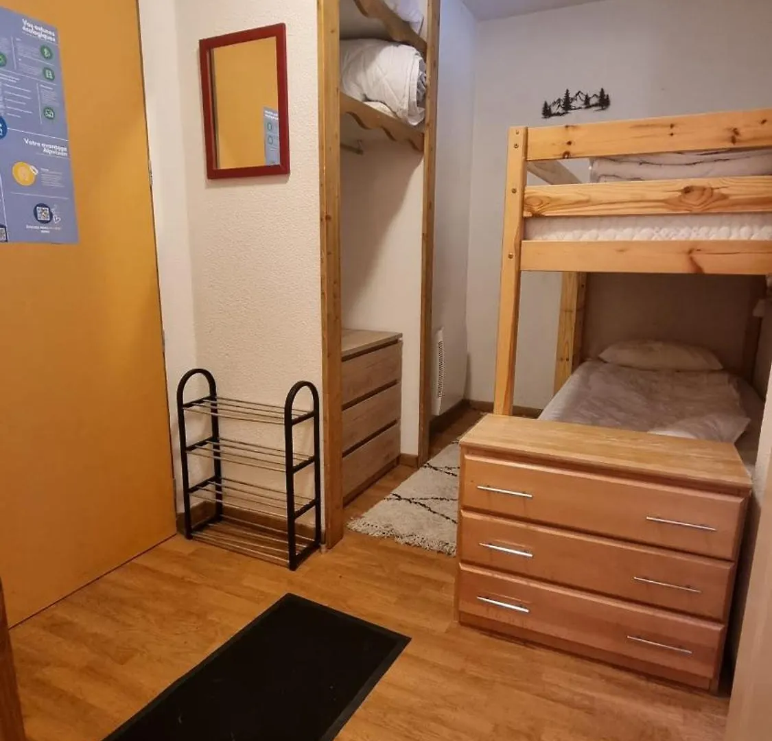 Apartment Hameau 1 002 - Spa & Piscine Appartement 6 Pers Orelle France